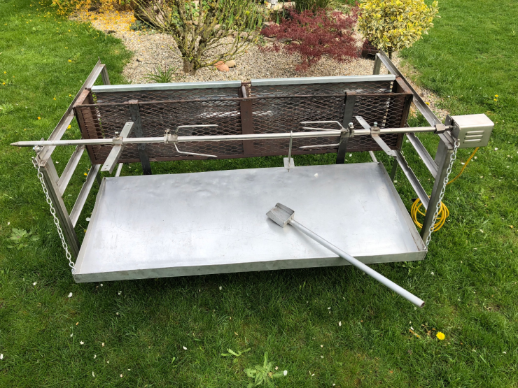 Grill pour méchouis